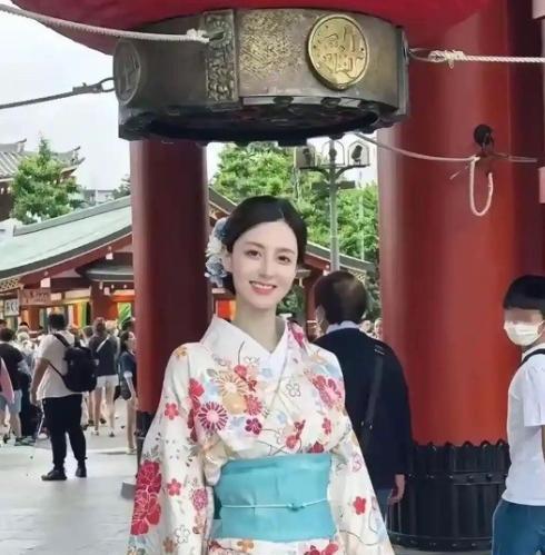 日本婚恋网站调查显示，女性最看重的三个条件是：“情绪稳定”、“有共同生活规划”、