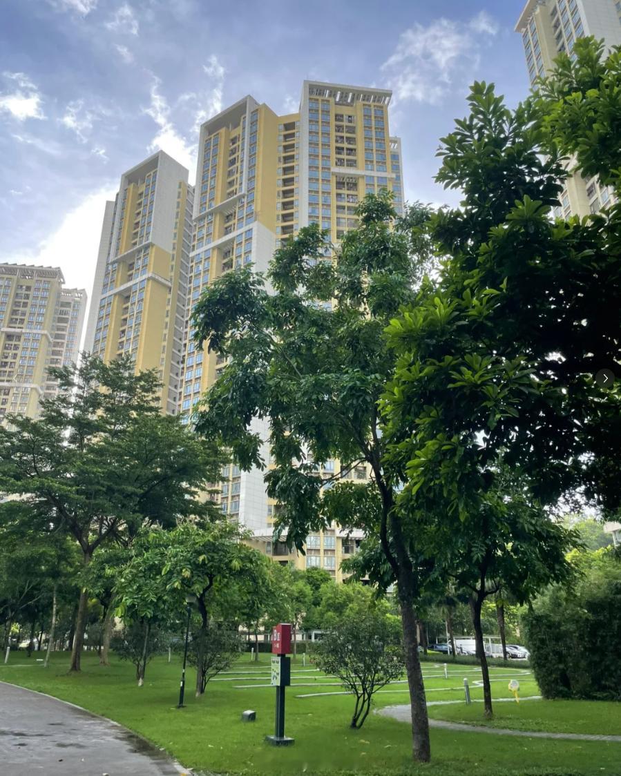 深圳福田香蜜湖侨香村11月成交：2楼755万，单价8.3万10楼799万，单