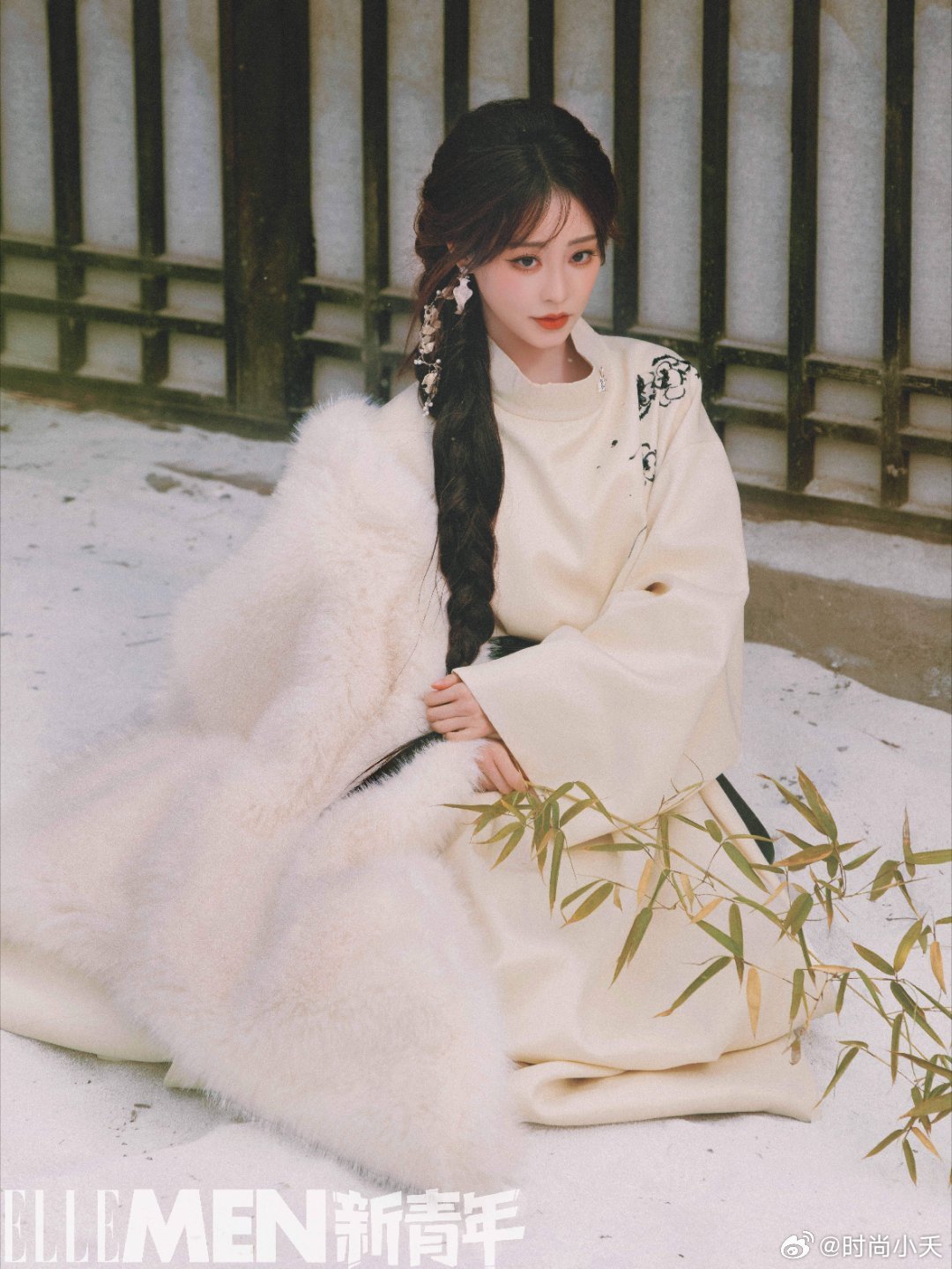 移步换景，境随心转。玉簪、罗裳、青瓷釉色；回眸、凝望、东方气度。在快与慢的间隙里