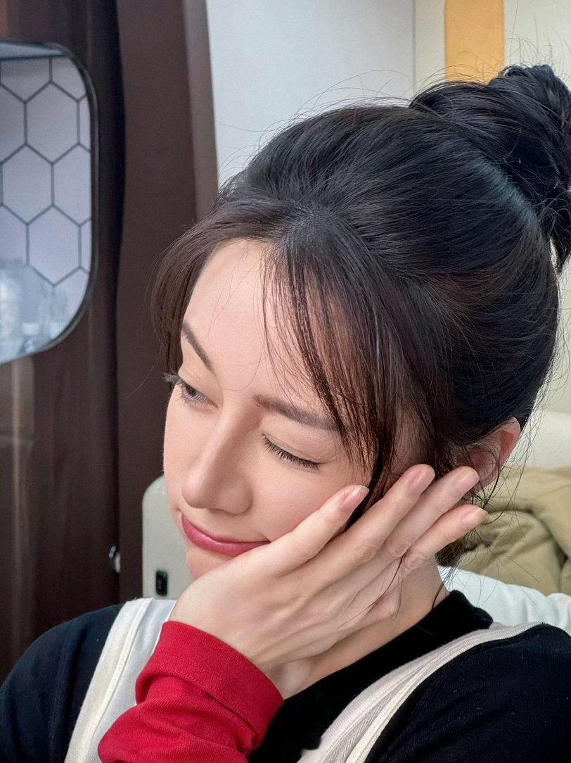 迪丽热巴功夫女足角色红利迪丽热巴火了快十年的女顶流啊啊啊啊啊。就是说迪丽热巴