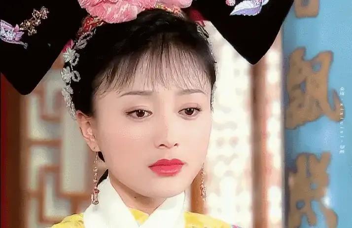 “永琪大婚那天，弹幕都在刷：侧福晋起步，贵妃预定，妥妥躺赢剧本。”结果知画