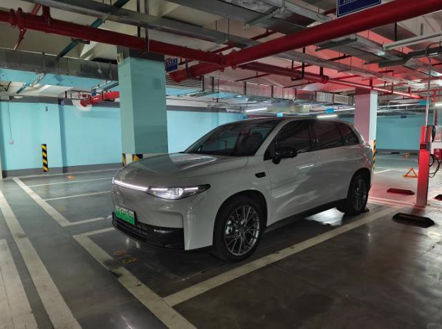 开BBA的“面子”，真比零跑的“里子”香吗？我发现，最近两年身边有不少小