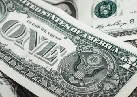 一旦中国今日清空7307亿美元美债，明天，咱们自己的出口企业，就接不到一张新