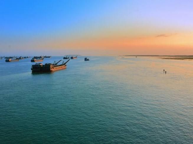 曾国藩水师决战洞庭湖鄱阳湖和洞庭湖是我国最大的两个内陆湖，鄱阳湖是朱元