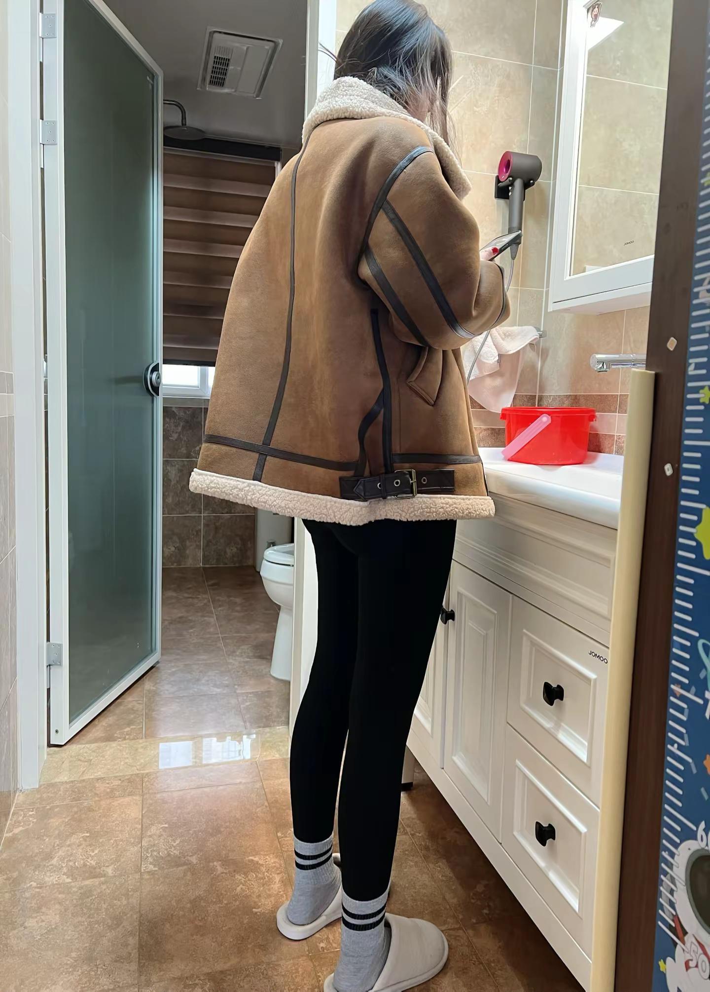 人间哪有真情在，只是瑜伽裤黑丝你都爱，对吗？