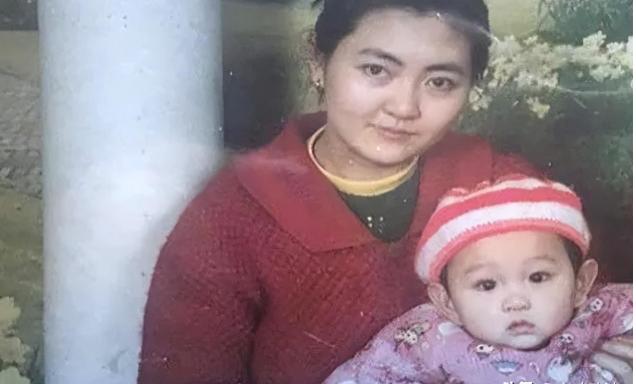 “太过荒诞！”1992年，四川，一名保姆将雇主家里刚出生的儿子偷偷抱走，母亲苦苦