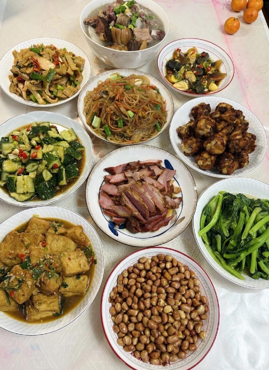 于蕾说：我没有本事让全国人民都满意。网友说：可是你有本事让全国人民都不满意。