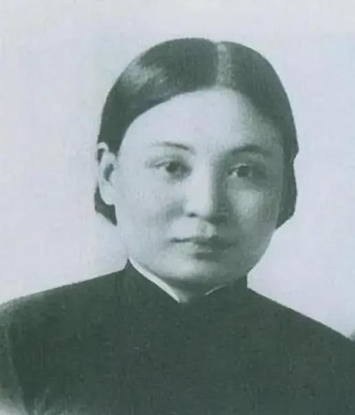 1931年4月，顾顺章叛变，李克农得到消息后，无法亲自去通知妻子赵瑛，便让交通员