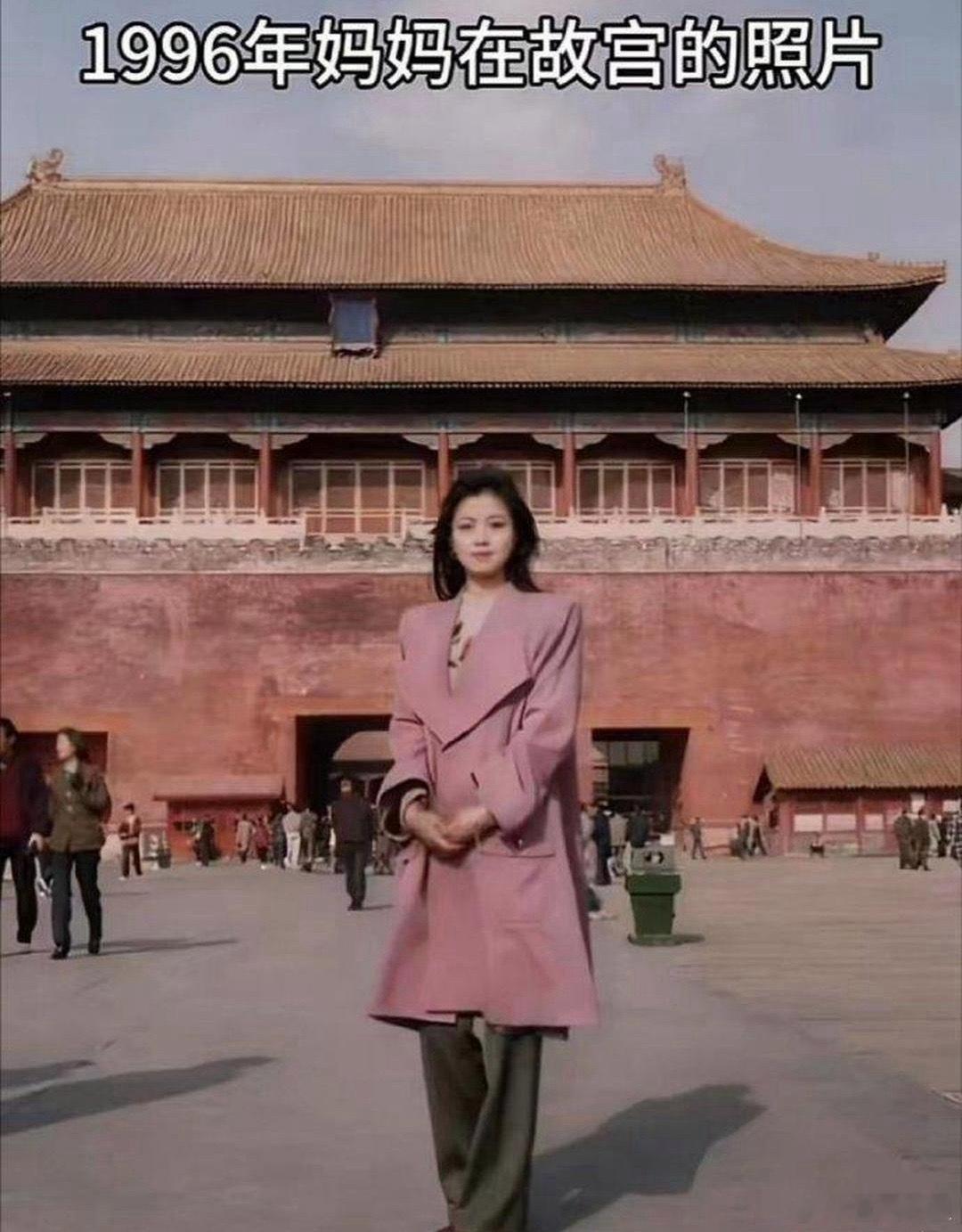 难怪有故人之姿，原来是故人之子。