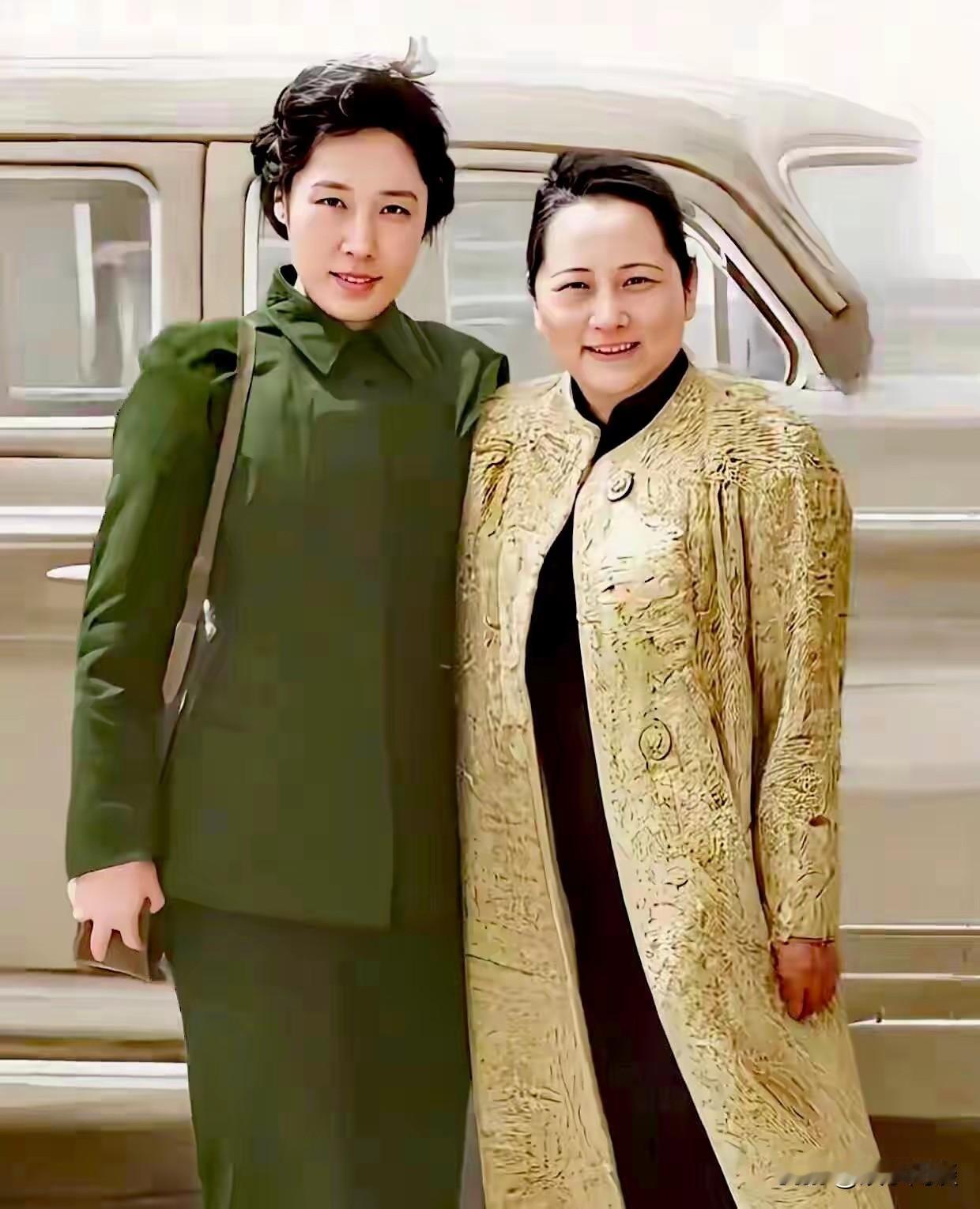 难得一见珍藏老照片！宋庆龄与王光美上海同框合影年龄相差二十多岁，却相知相惜，相