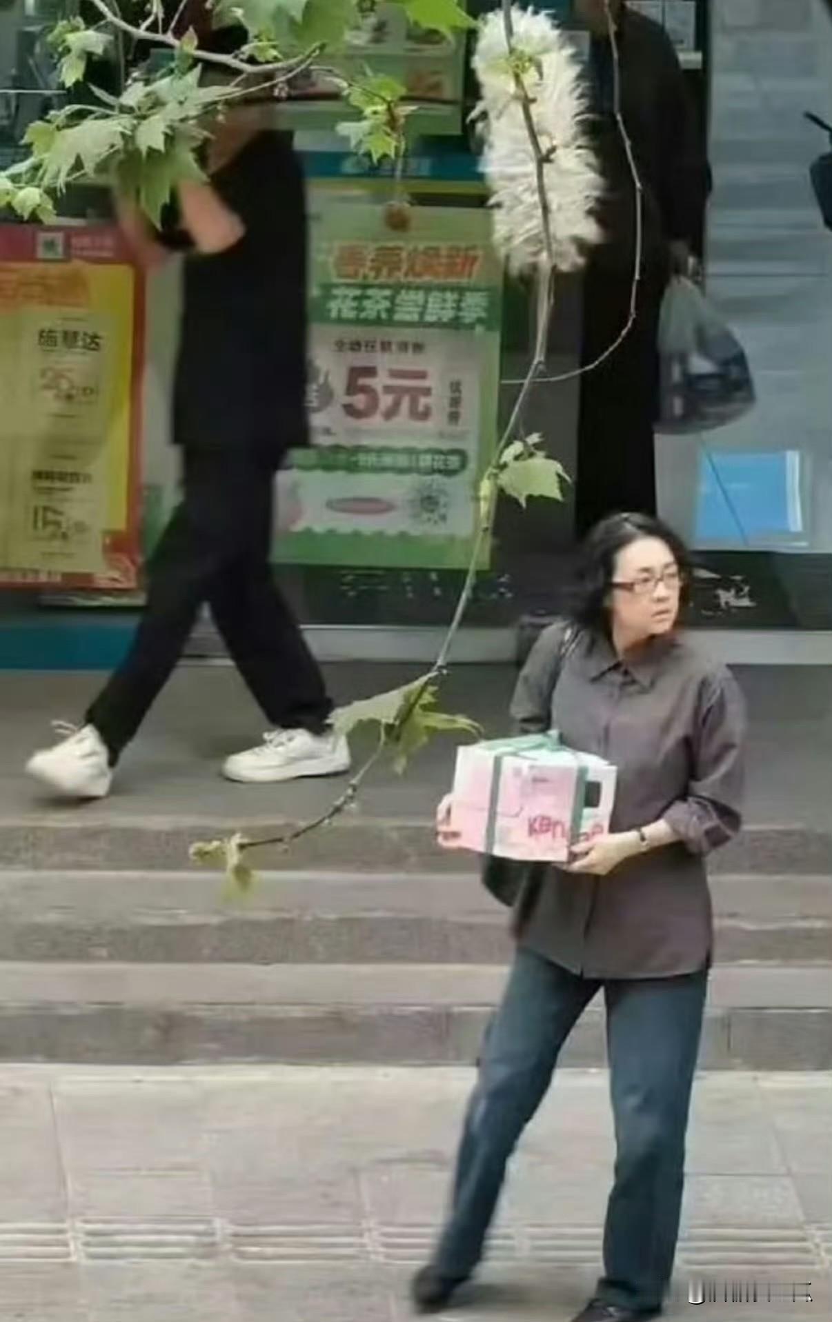 娱乐圈我最搞不懂的就是章子怡了不是她改变了自己的骨相，我不是她变胖了，而是她