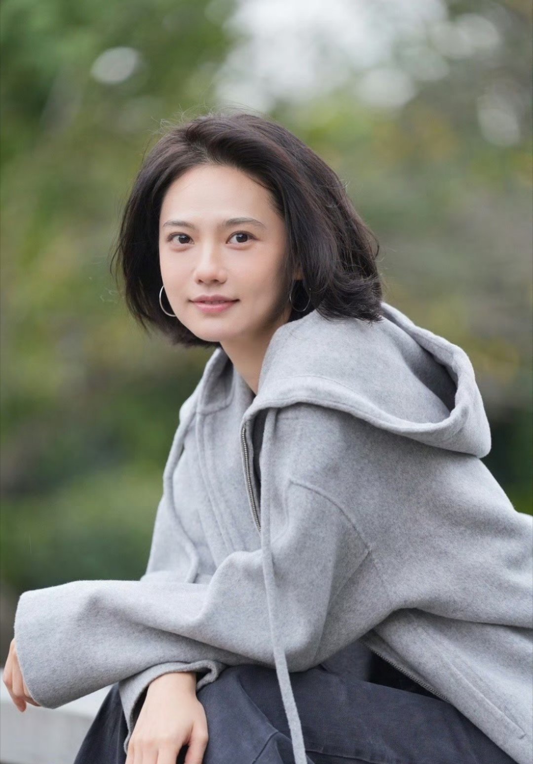 姜佩瑶欸！好同步的表情特别呆萌的两只你俩衣服都好看夸夸