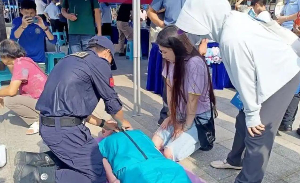 阎王叫你三更死，谁能留你到五更！浙江温州乐清某高档小区，一个9岁男孩只因好奇