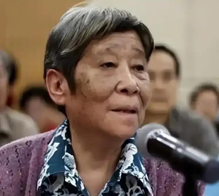 1993年杨拯英揭开真相：蒋介石当初根本没打算杀杨虎城，是张学良自作主张乱做决定，硬是把杨家拖进了火