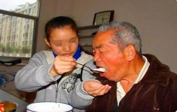 非常通透的话：“人到晚年，最大的悲哀不是没钱，不是儿女不孝，是在年老后，还要经历