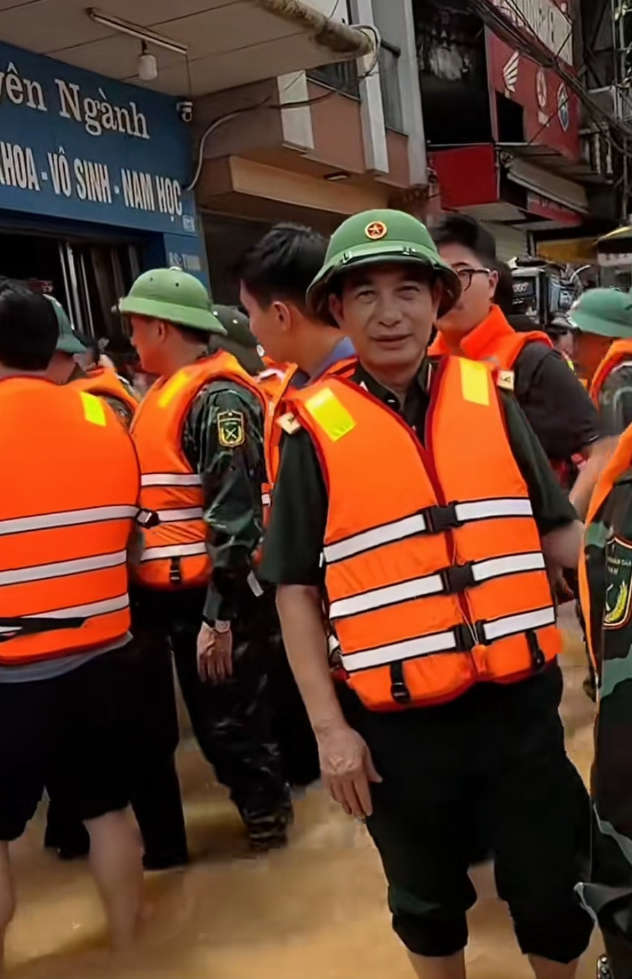 实力支撑不起野心，步子跨大了真的会扯到根。十多年来，加工制造业一直是越南吸引外