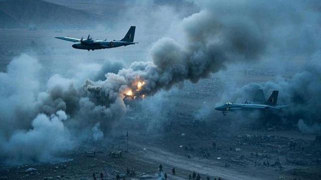 第7天惊天逆转！伊朗击中美航母，美军仓皇后撤千里3月6日，美以打击伊朗进入