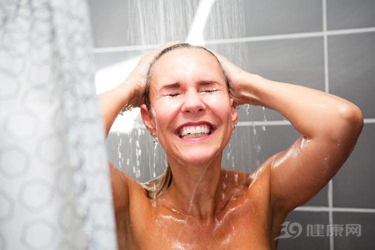 洗澡时不能先洗头! 这才是正确顺序, 你做对了吗?