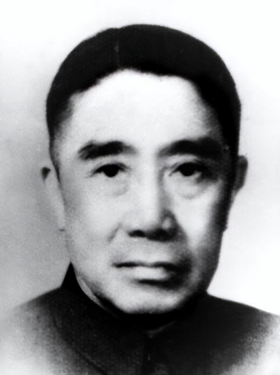 戴笠一辈子只做到副局长，军统真正的正局长，是贺耀祖，这个人表面是蒋介石心腹，暗地