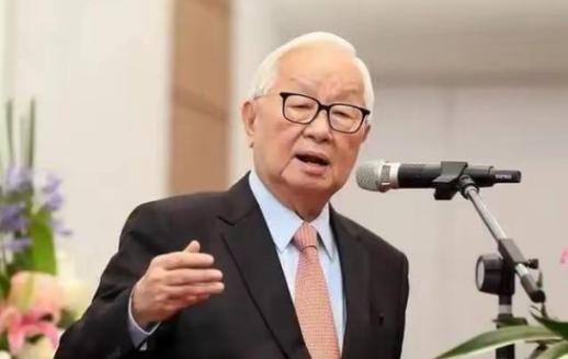 台积电领军人物张忠谋发表惊人言论：“我自视为美国人，若美国决定动手，台积电掌握着