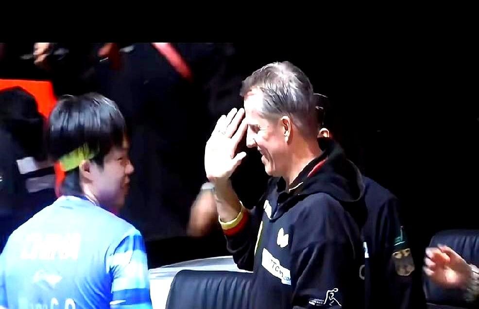 你说王楚钦的压力，大不大。国外对手把他当成“头号威胁”。德国名将波尔直接说，