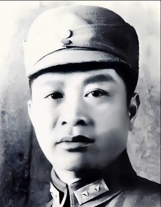 1927年秋天，南昌起义军南下途中，叶挺面对一桩重大决策，部下欧震行为反常，被怀