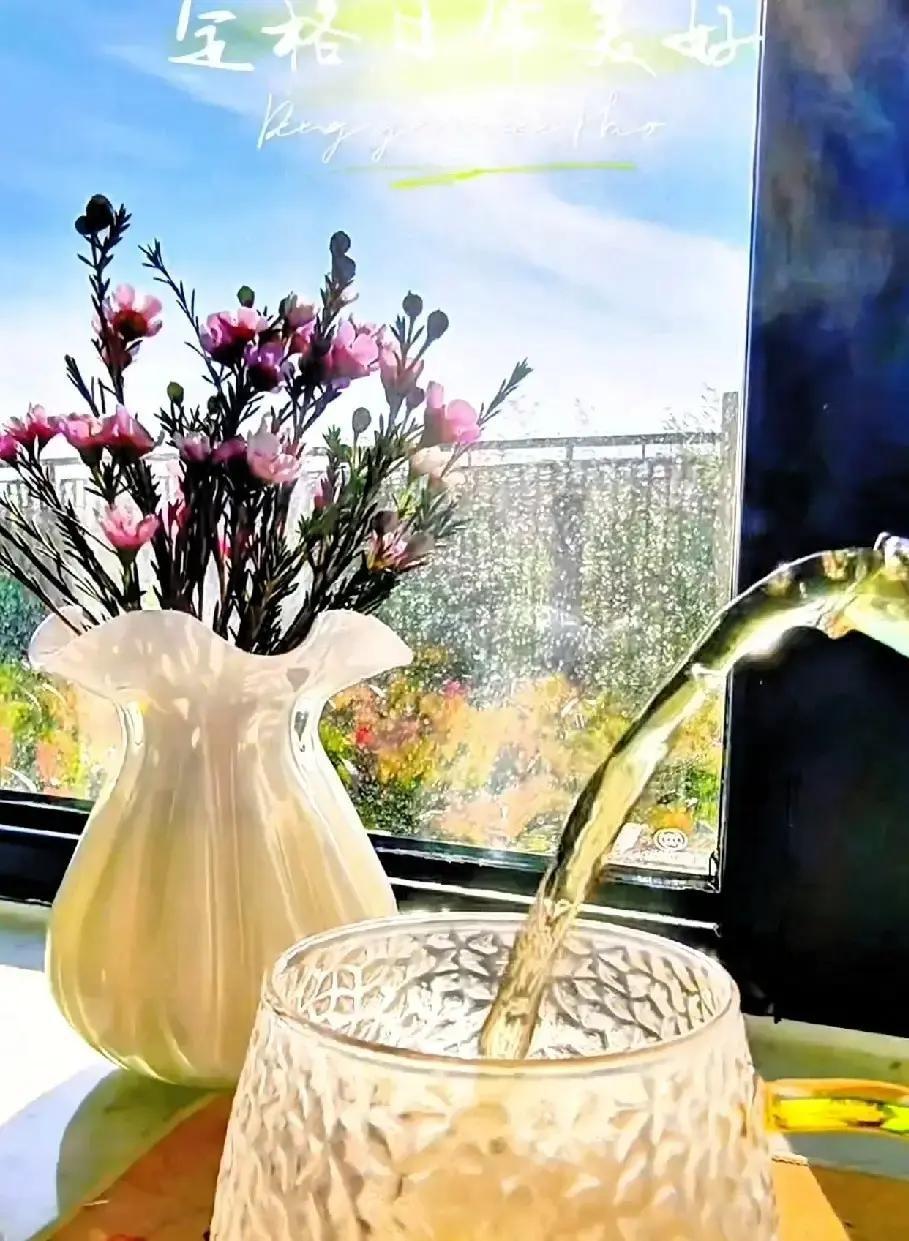 昨晚儿媳打电话说新房收房通知到了。她说已经约好设计师后天量尺，一周内出方案，春