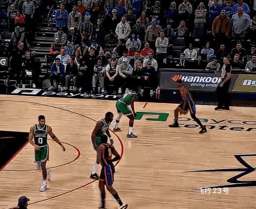 亚历山大单打有多强？目前NBA技术最好的球员！不碰瓷的情况下，打球还是有观赏
