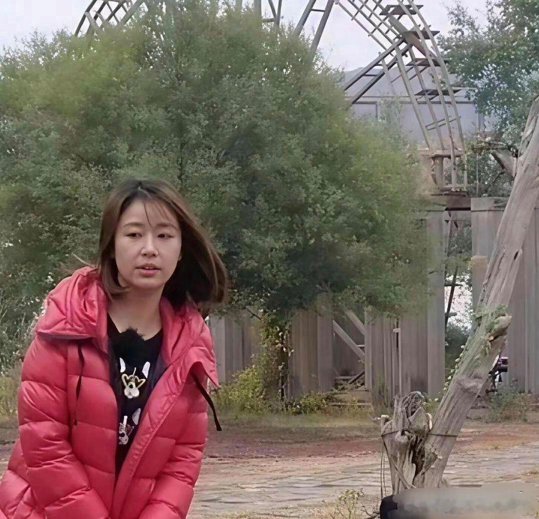 哇塞！原来林心如没了美颜长这样，比普通人耐看，到底是明星#街拍#​
