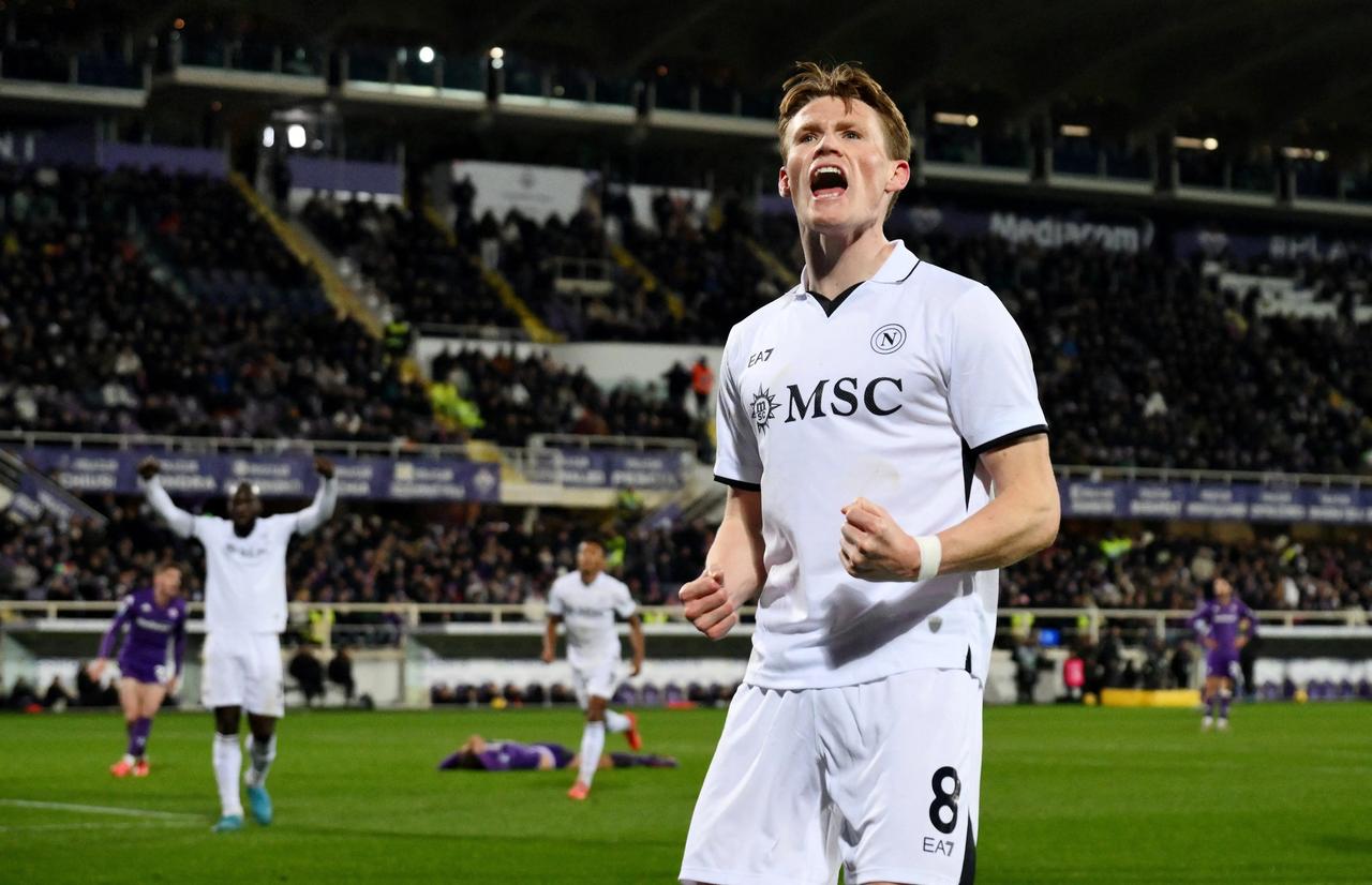 国米这赛季夺冠，绝对要感谢帕尔马，1-1战平那不勒斯，麦克托米奈下半场扳平比分。