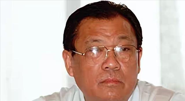 巨贪之子程慕阳躲了26年，现在终于要凉凉了。这哥们当年靠他爹在国内捞了几个亿，