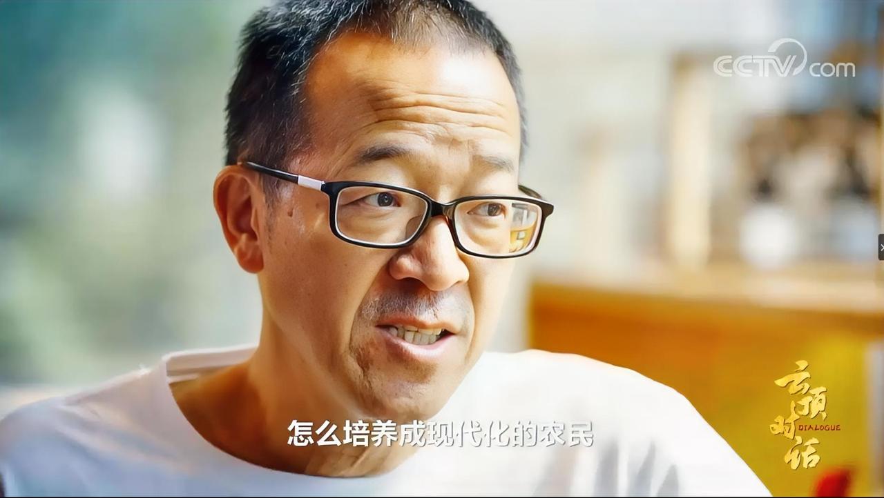 老俞的主播跑光了，我回头翻了翻老罗的“预言”，发现真不是马后炮……第一条