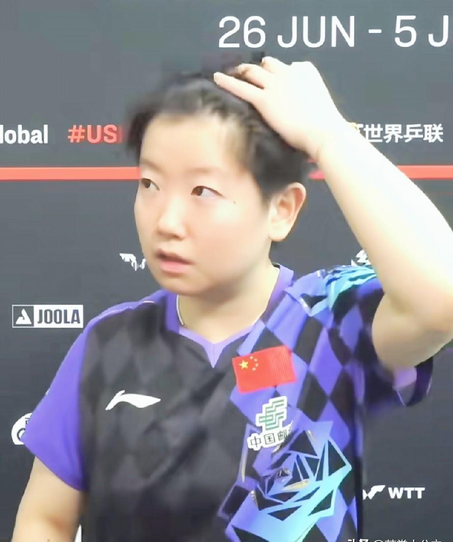 笑死我了！孙颖莎4:1拿下王艺迪的采访，被记者带沟里去了！比分看着挺利索，但
