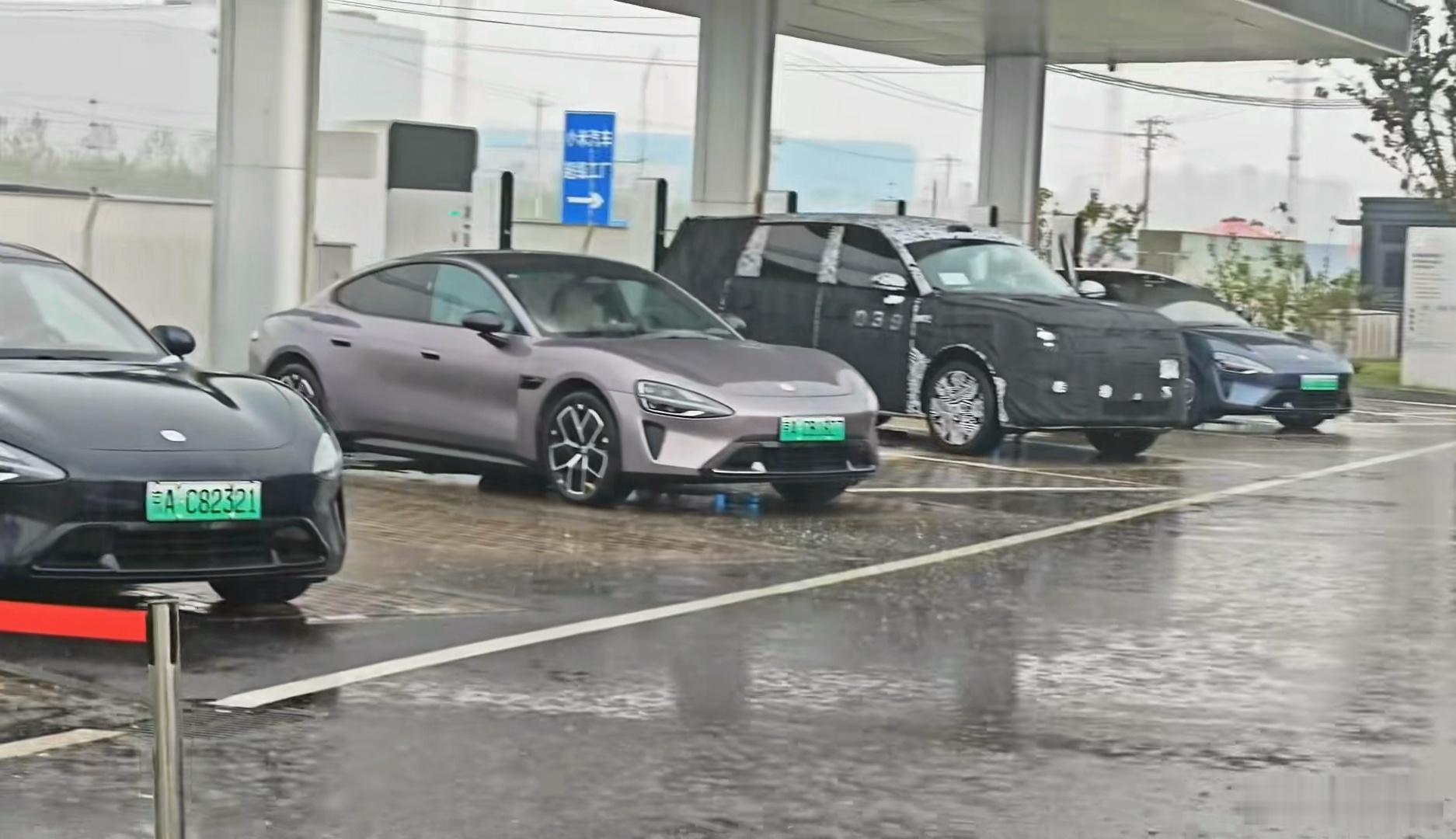 小米第三款车，“米雷德”，大尺寸SUV，预计明年上市。[滑稽笑]​​​