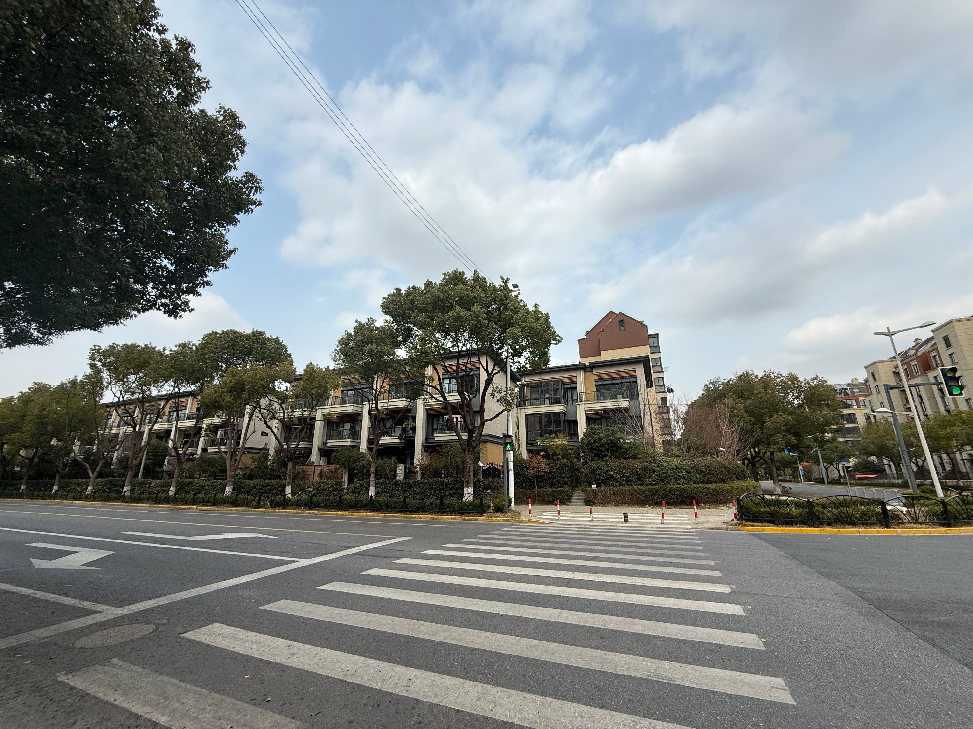 你们都去F1了……没票的人只能跑跑步到安亭出差无数次，一直没仔细瞅过这个地方，今