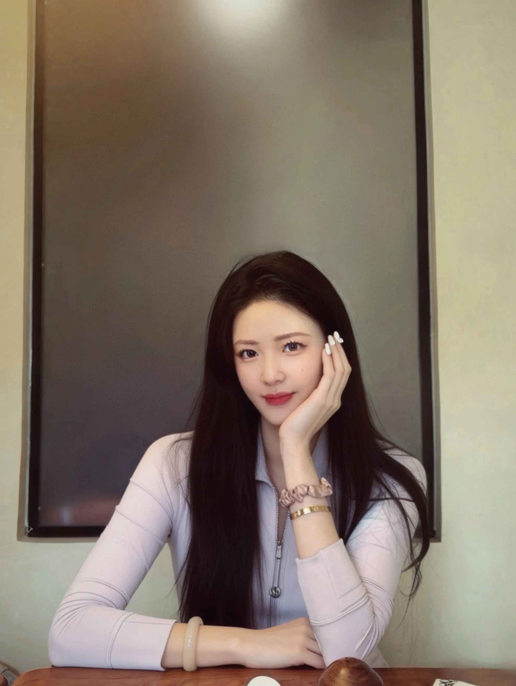 发达了都知道找漂亮的 我这么漂亮当然是要找发达的啦