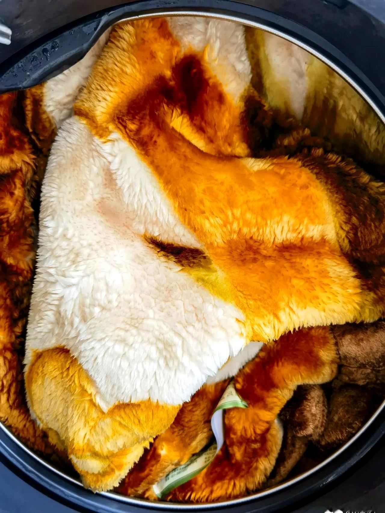 洗衣机快洗键按了没反应？别急着报修，可能你和我一样塞太满了！我直接把一条十几