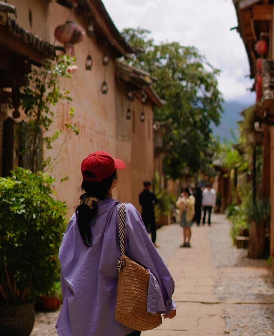 女孩子一定要适当的主动，一味的等的等来的90%都是渣男，因为正经的小男孩。根本不