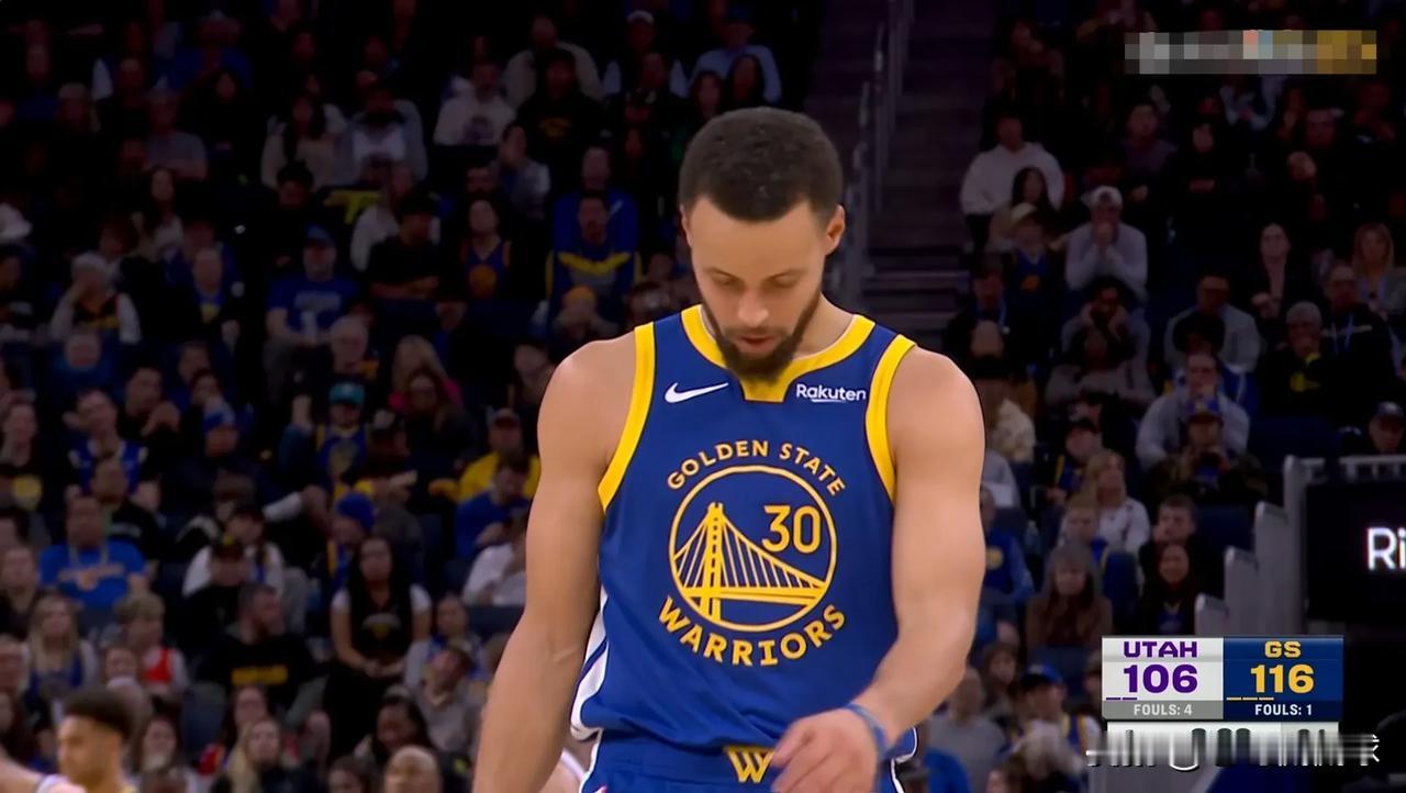 勇士超级巨星库里终于被联盟重视了！在今天勇士主场以123:114击败爵士的比赛中