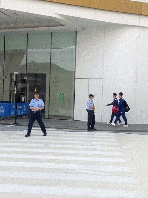 来啦来啦10点上班​​​