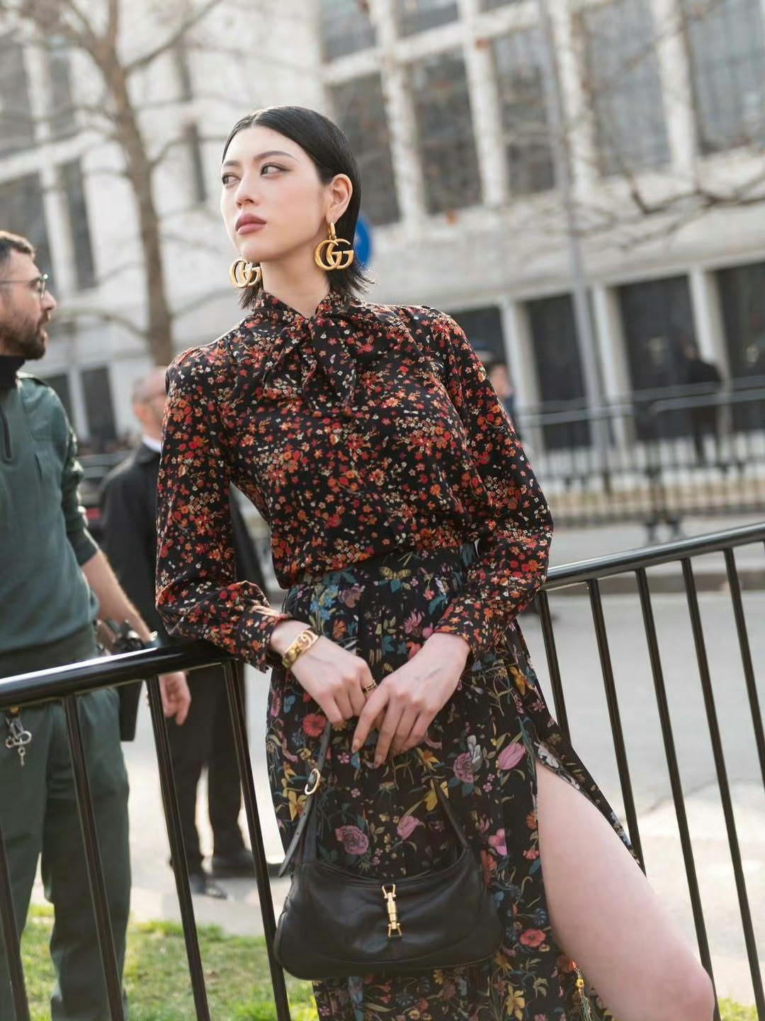 三吉彩花forGucci米兰秀场外街拍