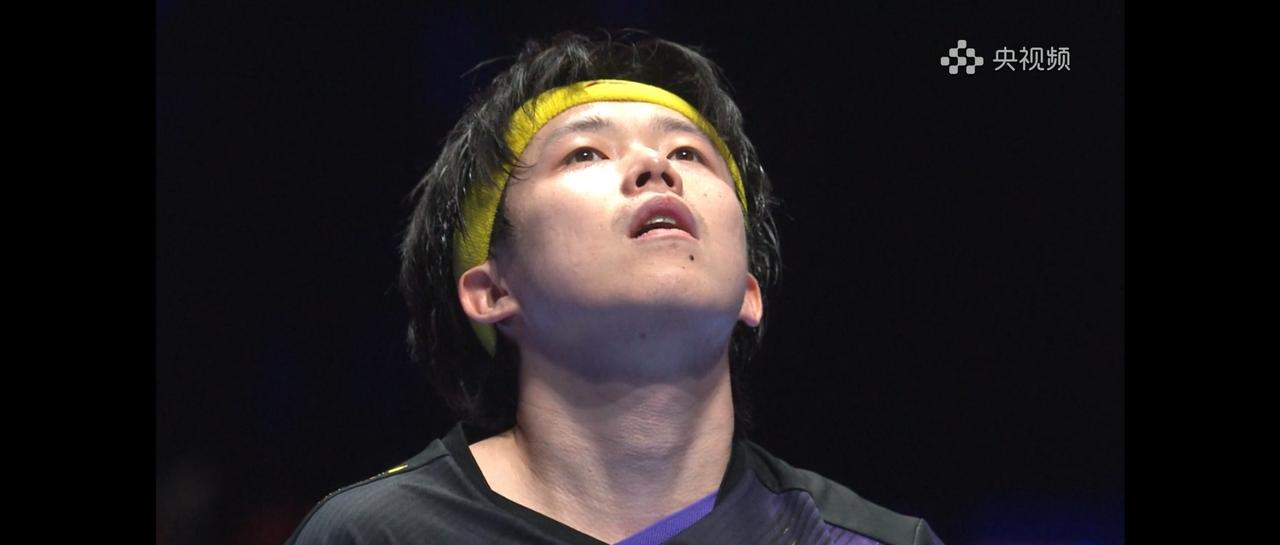 祝贺王楚钦单枪匹马孤军奋战坚定的挺进八强。看起来轻松，但异常焦灼的一场比赛，
