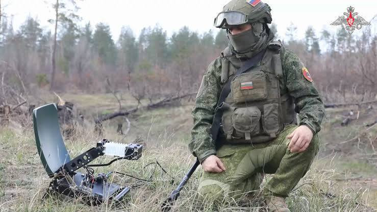 乌克兰国防部顾问谢尔盖・别斯克列斯托夫透露，在“星链”卫星通信服务被切断后，俄罗