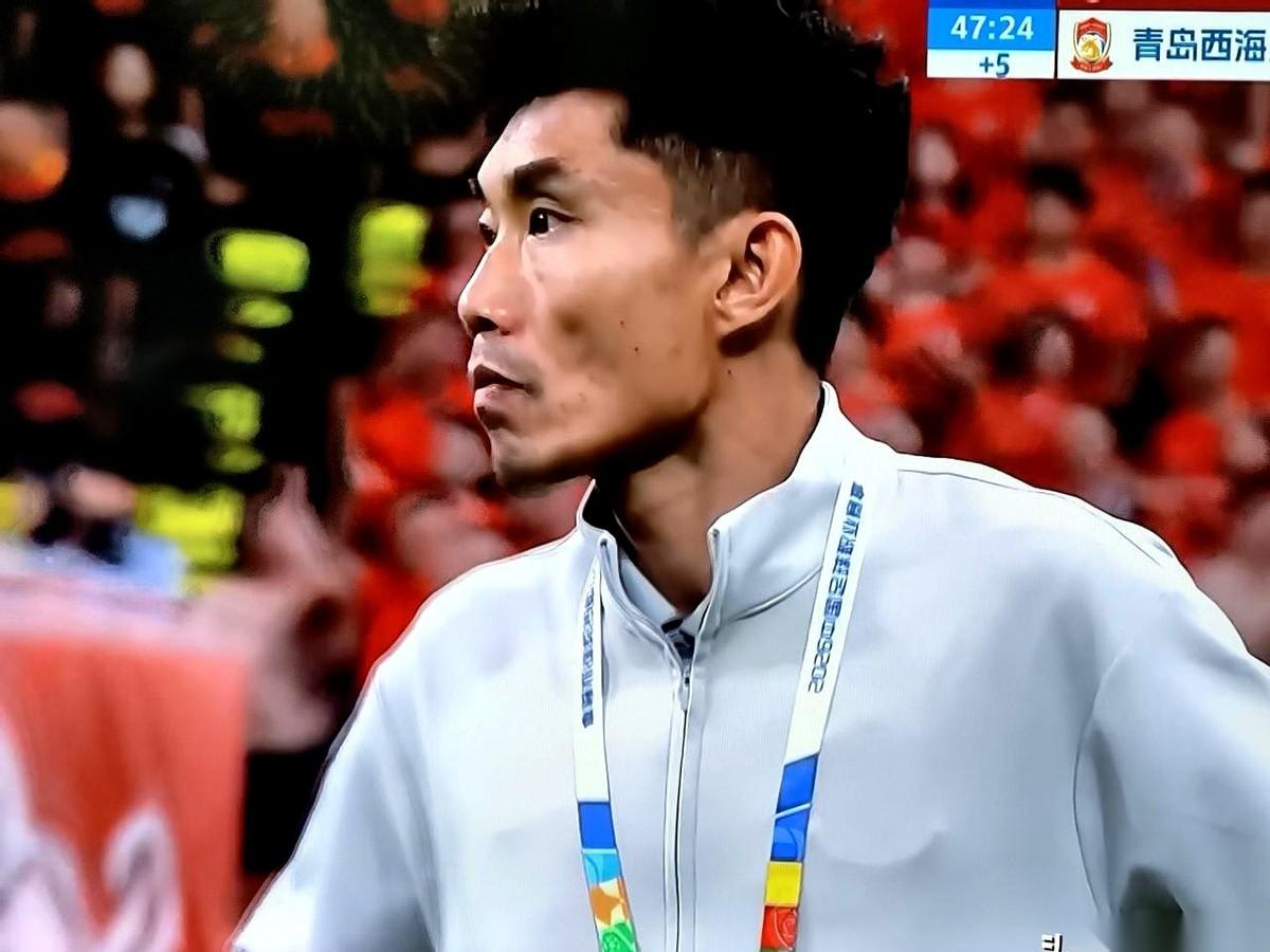 这场中超简直了，重庆对青岛，场上十个U23，还有一个17岁的小将直接首发。哨声