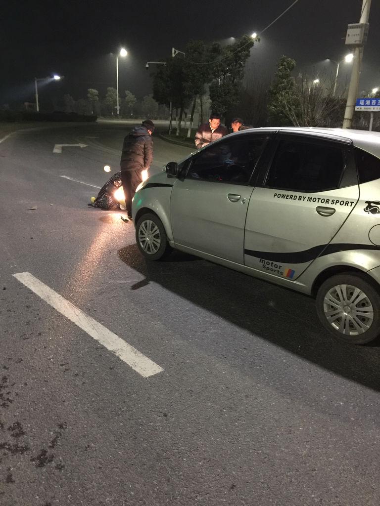 三条违法全踩！电动车主丧命还全责这个教训太惨痛交通规则是护身符还是耳边风