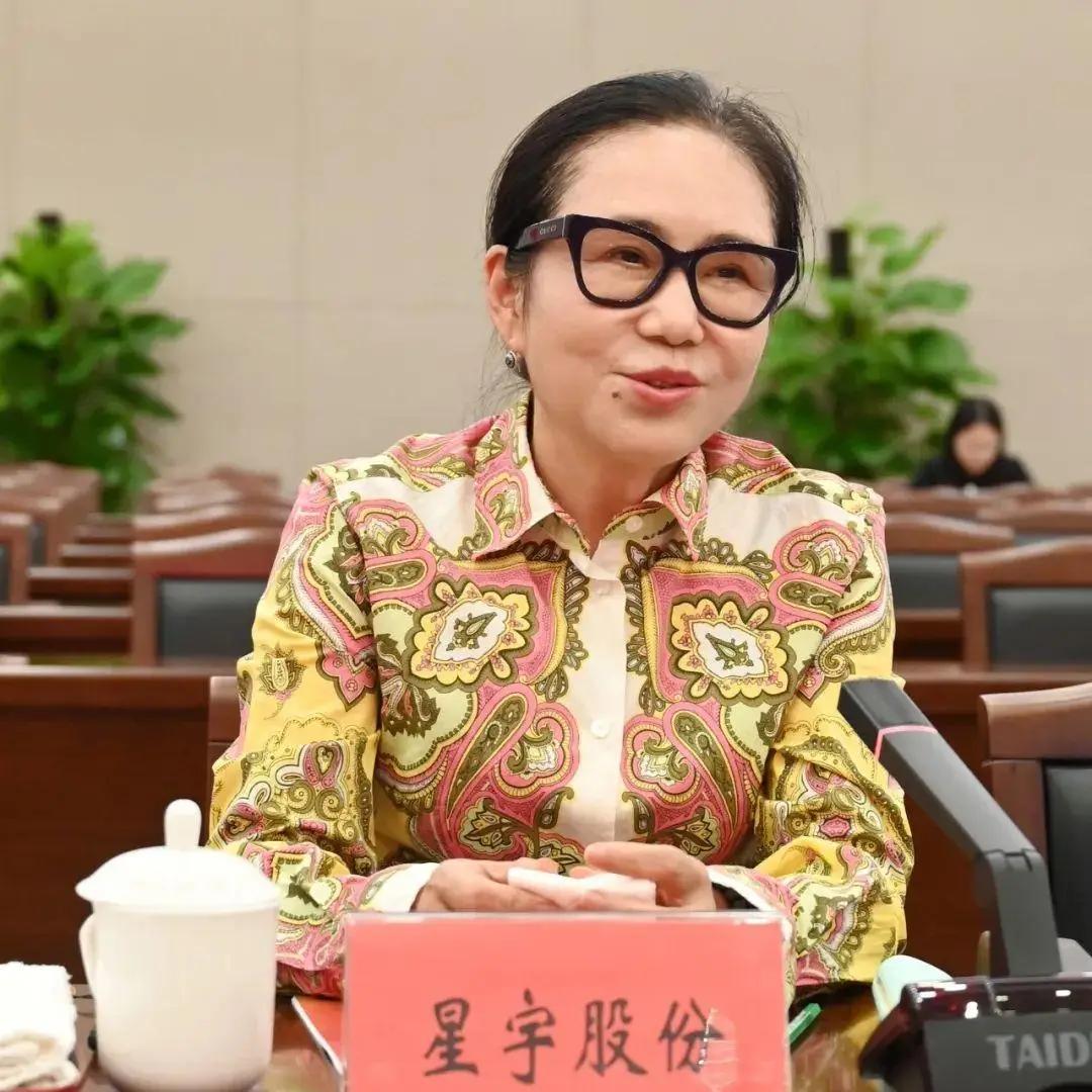 公关套路落空，藏不住了！9月2日，星宇股份董事长周晓萍在业绩说明会上第二次公开
