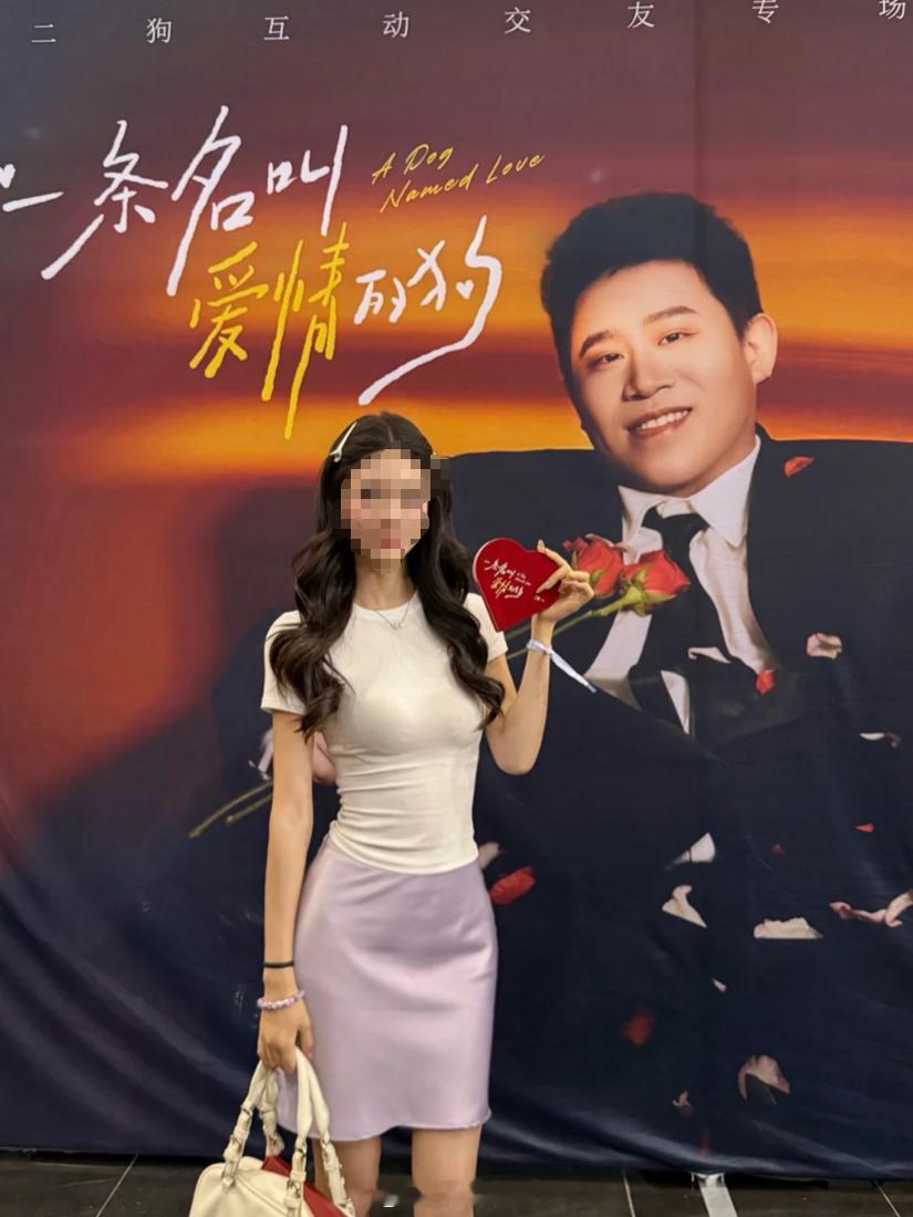 二狗现场女的应该有70%，男的30%，现场超过60%都想找对象的 。适合单身年