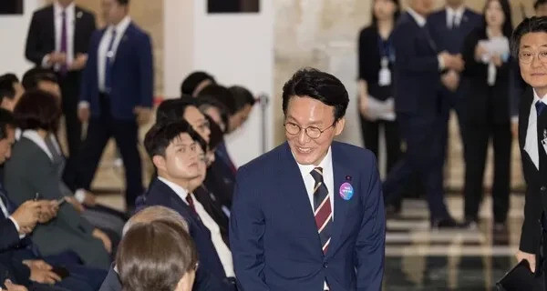 李在明提名金民锡当韩国总理---