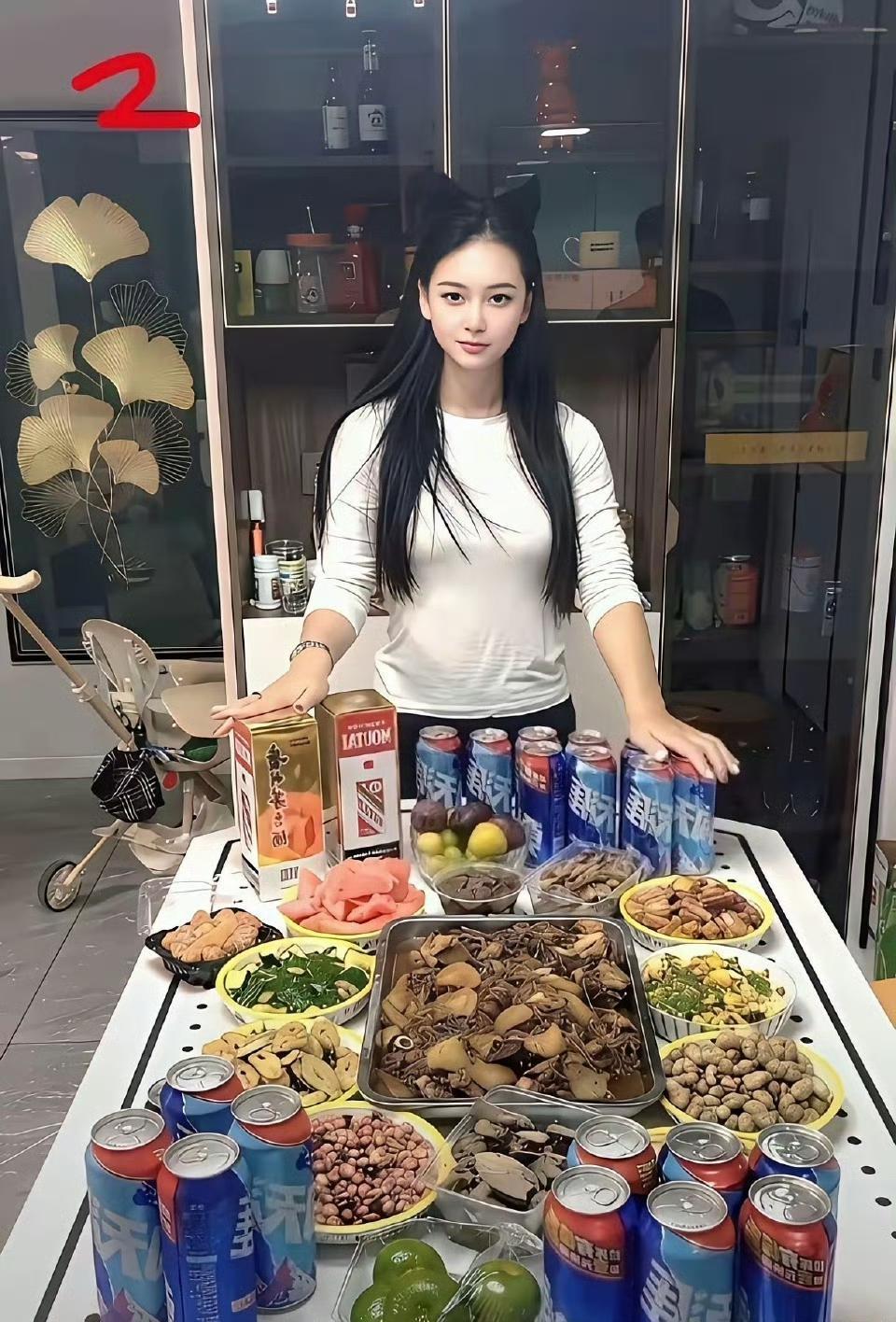 假如你的两个同事同时邀请你去家里吃饭，你会选择去谁家？