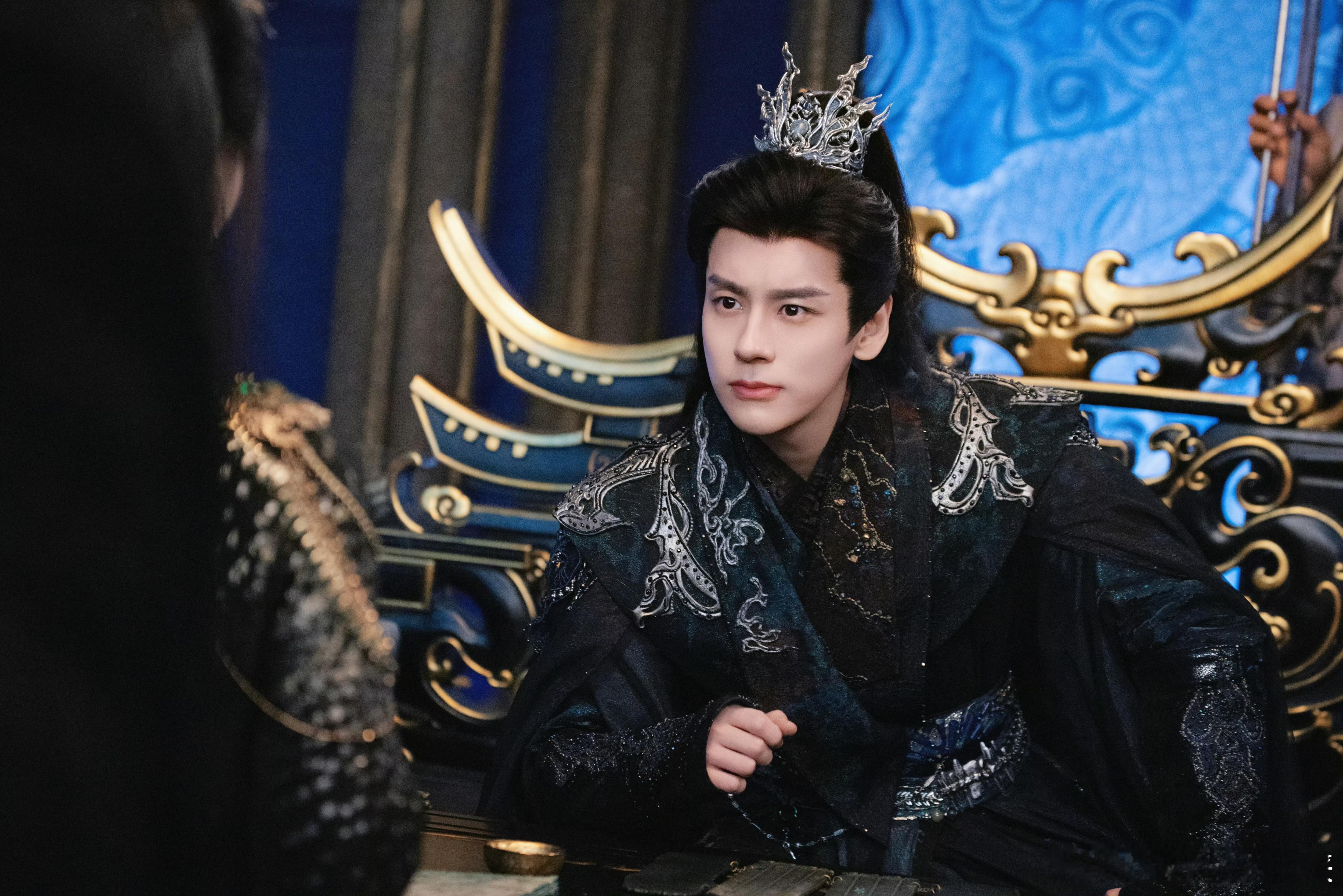 晏柯强制爱白日提灯贺思慕的清醒太让人佩服！面对晏柯的强制爱，她从未动摇，始终